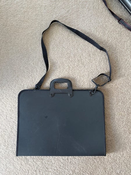 Gordon Harris Art Folio Carry Case Carousel 1