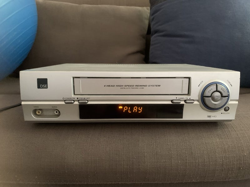 DSE Dick Smith Electronics Video Player - works well. Carousel 1