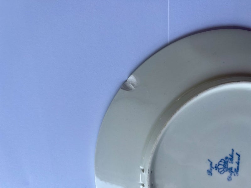 Royal Delft Porcelain Wall Plate “Autumn” Carousel 7