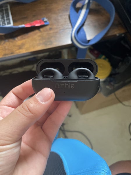 Earphones Carousel 1