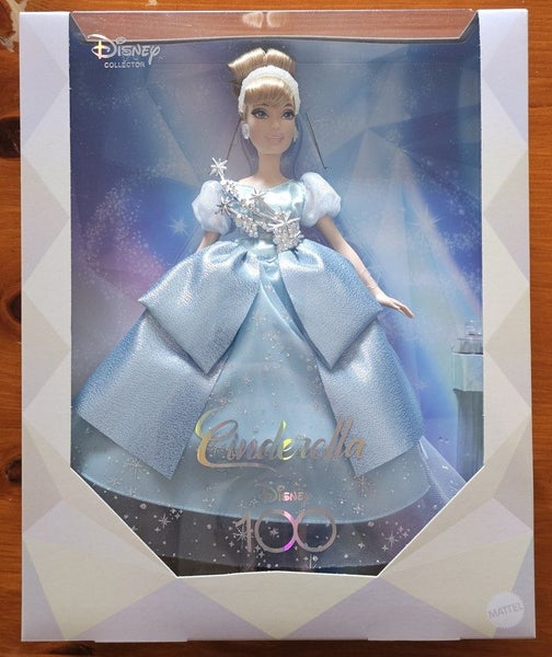 Disney Collector 100 Years of Wonder Cinderella Doll Carousel 1
