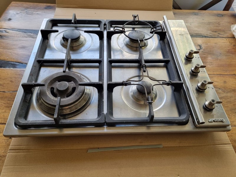 Smeg gas hob 500x600 Carousel 1