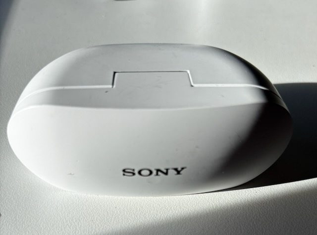 Sony WF-SP800N Noise Cancelling In-ear Headphones White, with charging case Carousel 1