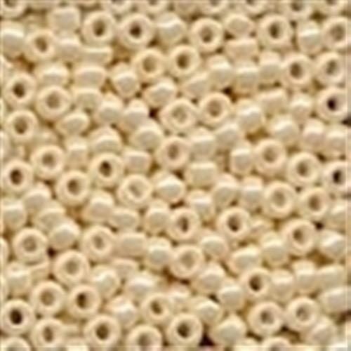 Mill Hill #8 Pony Beads 18123 Cream Carousel 1