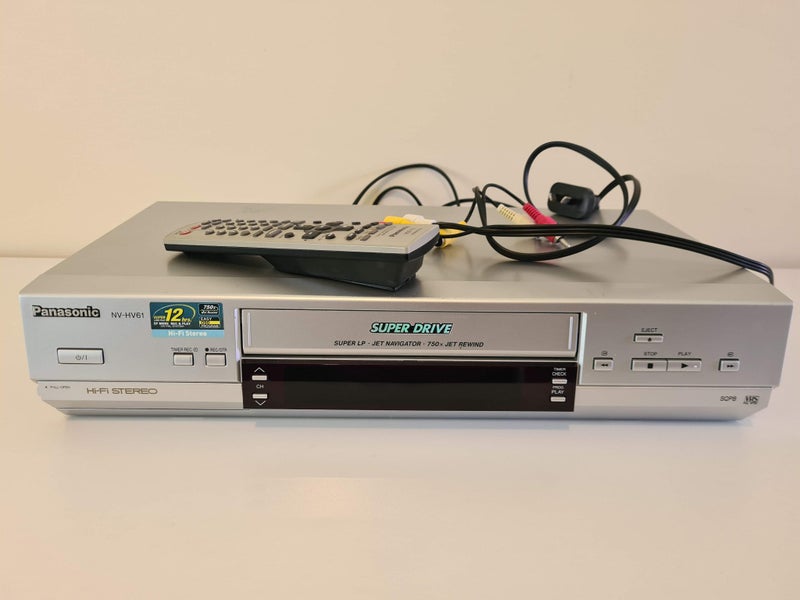 PANASONIC VCR (VIDEO CASSETTE RECORDER) NV-HV61 SERIES + LOTS OF VIDEO TAPES! Carousel 1