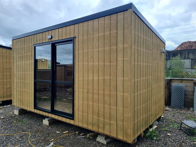 4.8mx2.4m Portable Cabin/Sleepout Carousel 2