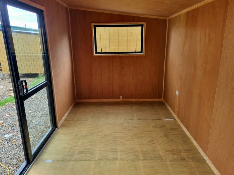 4.8mx2.4m Portable Cabin/Sleepout Carousel 4