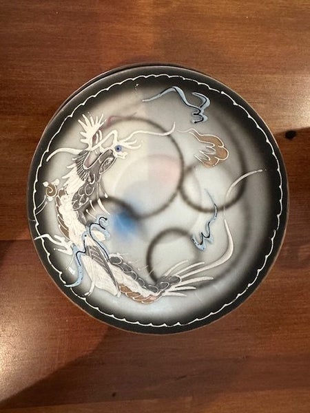 Tea set with dragon design Carousel 2