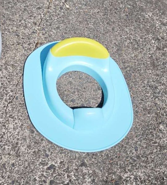 Oxford Cot + free trolley, High Chair etc. Carousel 6