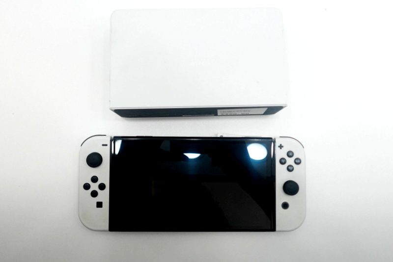 Nintendo switch oled white heg-001 Carousel 1