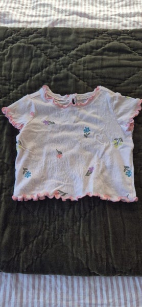 Cotton on baby girl tshirt Carousel 1