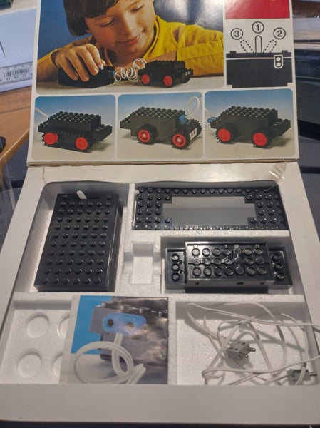 1976 Lego Universl Building 4.5V Motor set with accessory pack Carousel 2