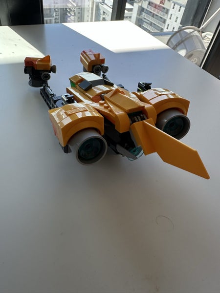 Lego 76254 rocket ship Carousel 2