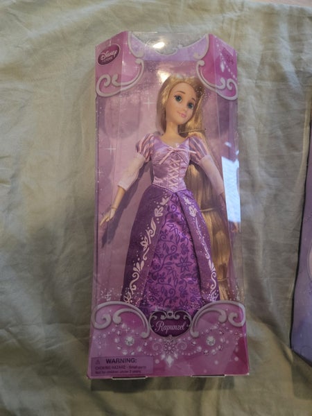 Disney Rapunzel Doll: Disney Store Carousel 1