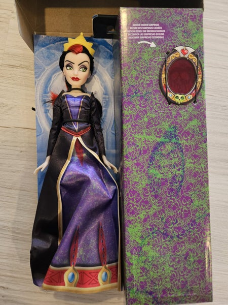 Disney Villains Evil Queen Doll Carousel 3