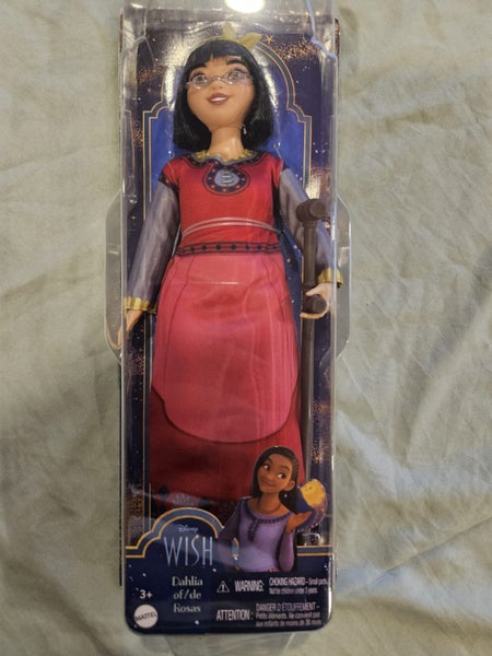 Disney Wish Doll: Dahlia Carousel 1
