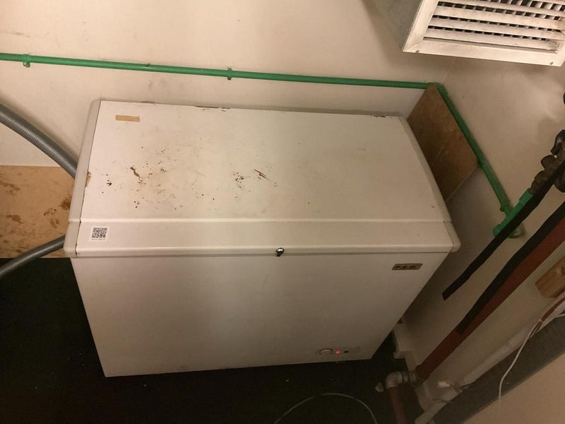 F.E.D Chest Freezer Carousel 1