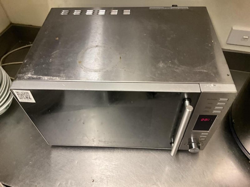 Living and co microwave WLG Carousel 2