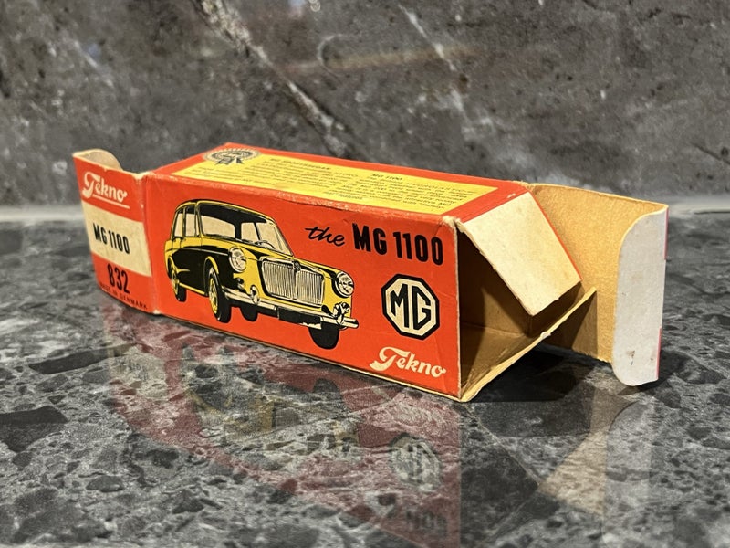 TEKNO 832 MORRIS Marina MG1100 #139 Carousel 13