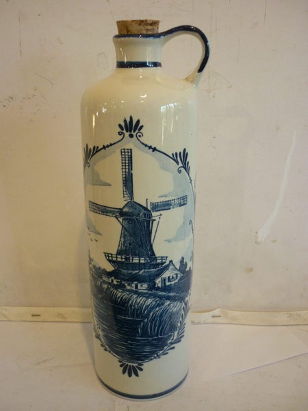 DELFT BLUE & WHITE VINTAGE BOTTLE H/PAINTED Carousel 1
