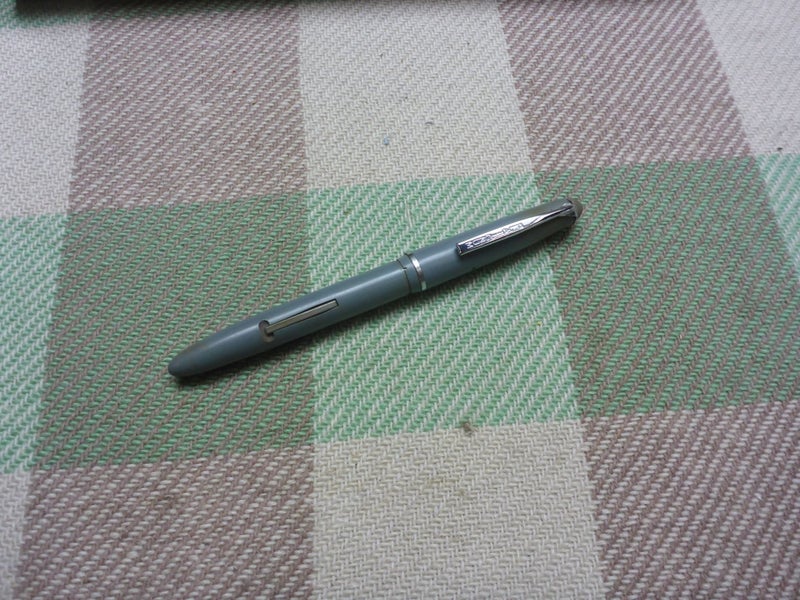 Awesome Old Vintage Platignum Fountain Pen Carousel 1