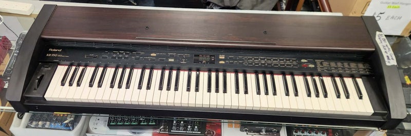 Roland KR-350 Keyboard Carousel 1