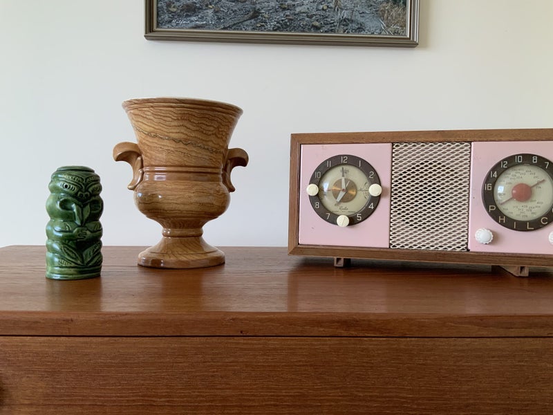 Rare uniquely NZ Titian Crown Lynn hand painted ‘wood effect’ vase, true Kiwiana Carousel 2