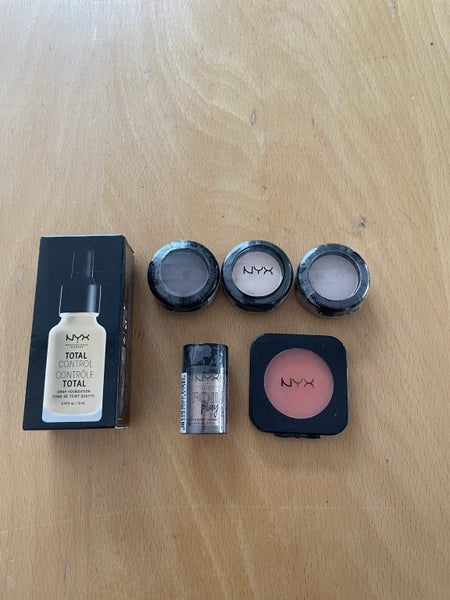 NYX brand new beauty items bulk lot - rrp$185 - $1 res! Carousel 1