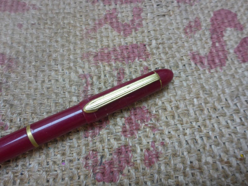 Stunning Old Vintage Pen Carousel 2