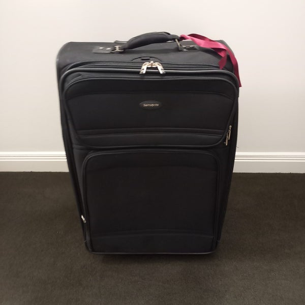 Suitcase Large Carousel 1