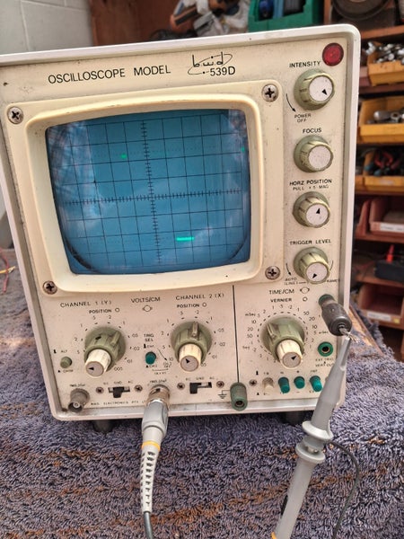 OSCILOSCOPE Carousel 3