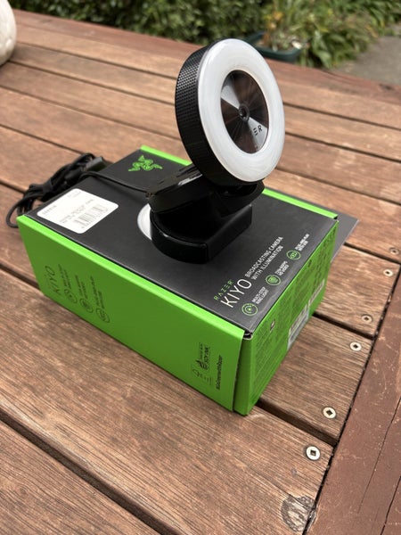Razer Kiyo Webcam with Illumination Ring Light Carousel 1