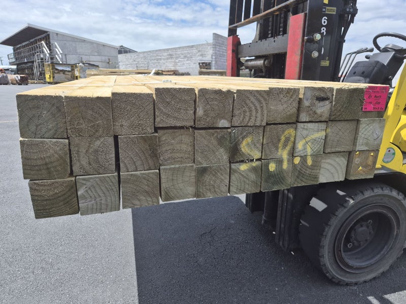 PINE POSTS - 2.0M LENGTHS, 100 x 100mm ROUGH SAWN, H4 - 60m - TS9327 Carousel 2