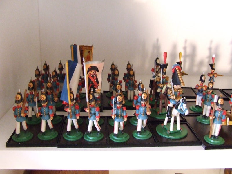 BLUE TOY ARMY Carousel 2