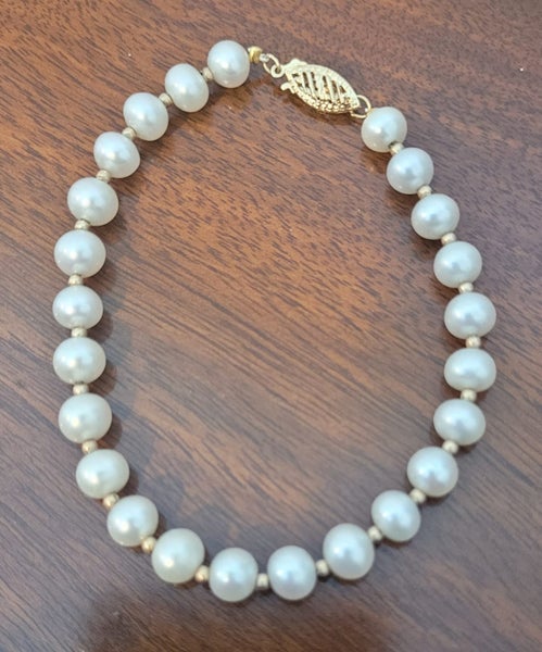 Michael Hill Pearl Bracelet Carousel 1