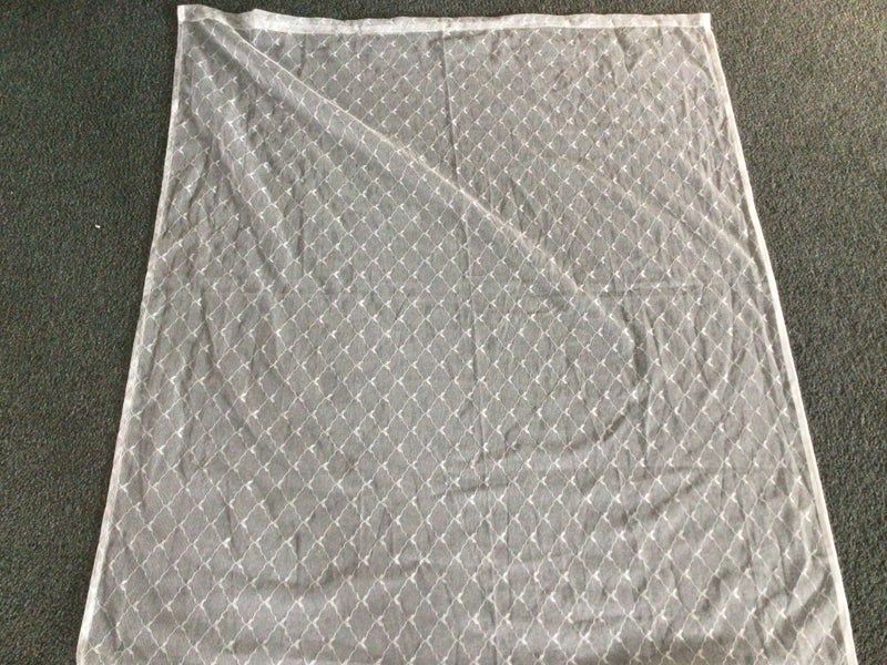 Net curtain Carousel 1