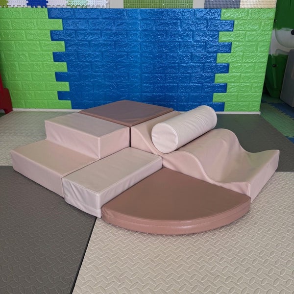 Soft Play Wavy Roller -Tan Carousel 2