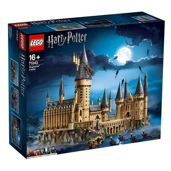 LEGO Harry Potter Hogwarts Castle (71043) Carousel 1