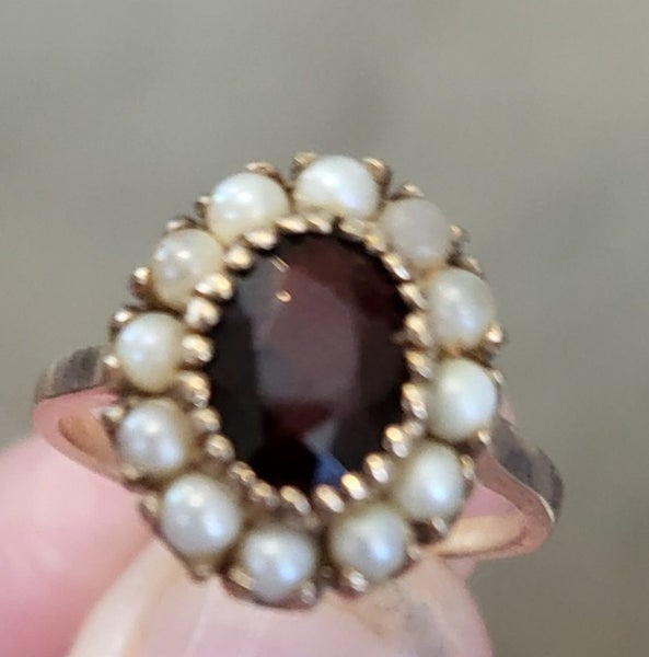 vintage 9ct gold garnet and seed pearl cluster ring. Carousel 4