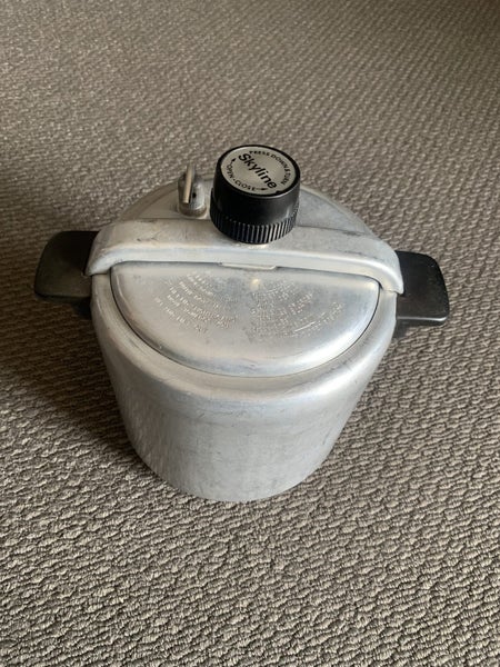 Vintage Sky-line Aluminium Pressure Cooker – 1950s–60s Carousel 1