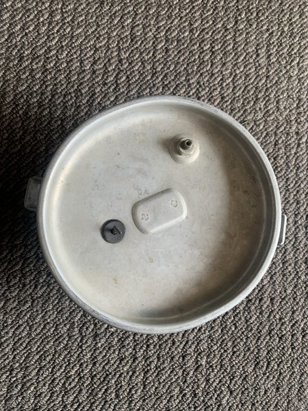 Vintage Sky-line Aluminium Pressure Cooker – 1950s–60s Carousel 9