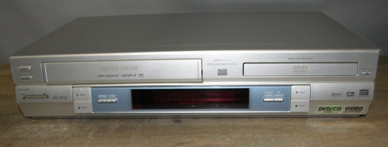 PANASONIC VCR- DVD PLAYER NVVP32 Carousel 1