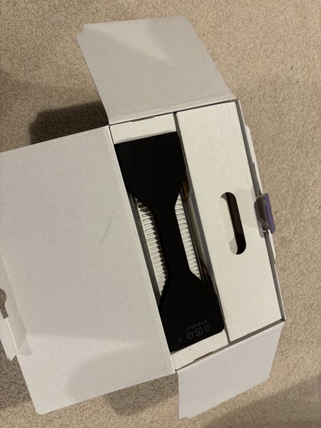 XBOX 360 Consoles and Kinect Sensor + 4 Gaming DVD Carousel 15