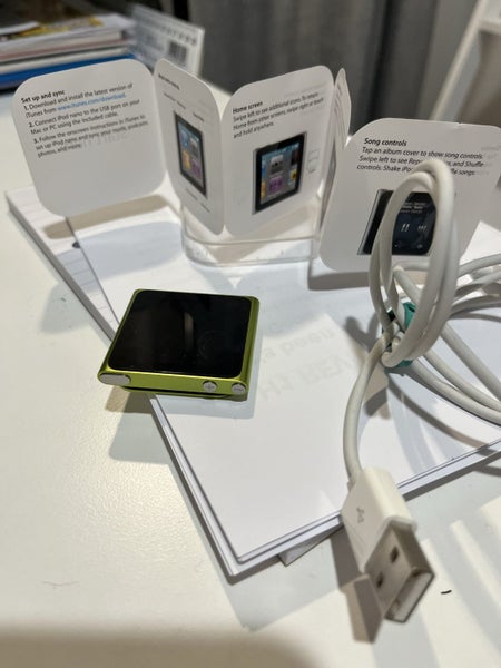 iPod Nano 8GB Green 6th Gen Carousel 6