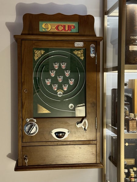 High-Quality Retro Coin-Operated “9-Cup” Arcade Machine – Fully Mechanical Carousel 1