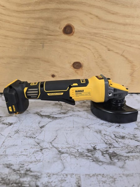 DeWalt Angle Grinder DCG416VS Carousel 2