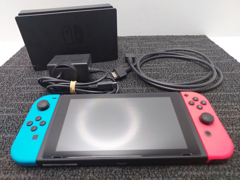 NINTENDO Switch Console (HAC-001(01) + Dock + Charger Carousel 1