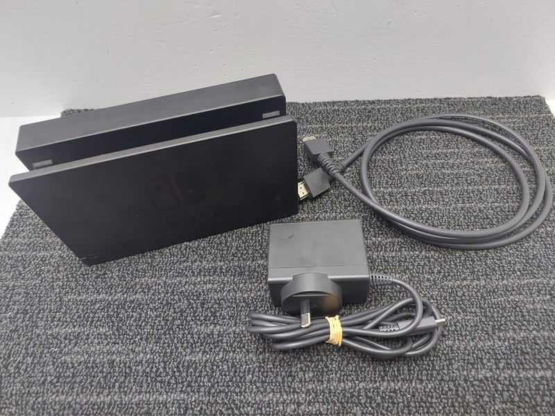 NINTENDO Switch Console (HAC-001(01) + Dock + Charger Carousel 6