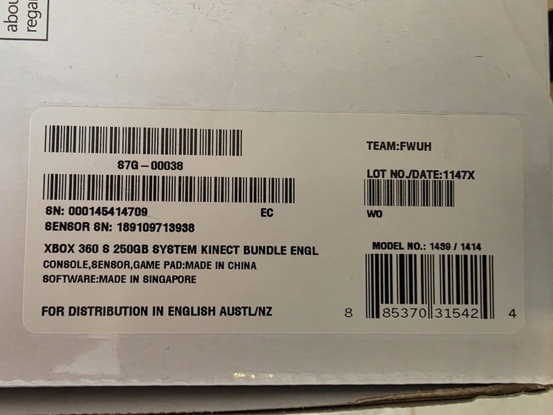 XBOX360 with Kinect, 2 Controllers, headset & 5 game discs Carousel 1