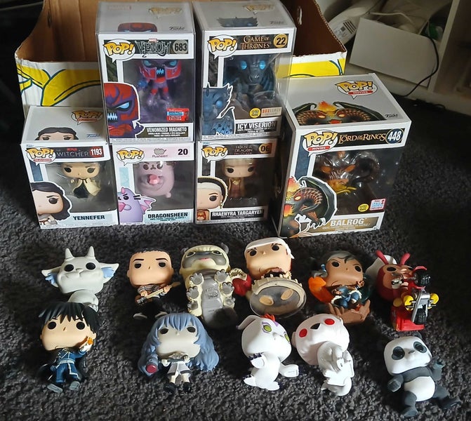 $1 Reserve Funko Pop Vinyl Bundle – 17 Figures – GITD, Venomized & Flocked Carousel 1